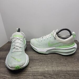 Nike ZoomX Invincible 3 White Barely Green Womens Size 8 Running Shoes